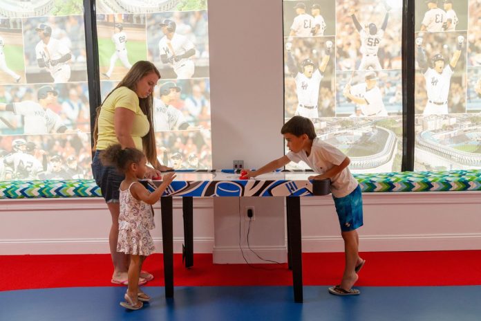 New York City Homeless Shelters Get Warm Welcome