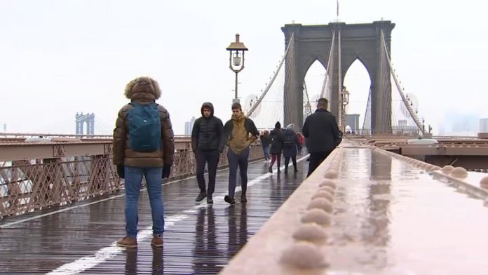 NYC Wants Public’s Help Redesigning Brooklyn Bridge Promenade