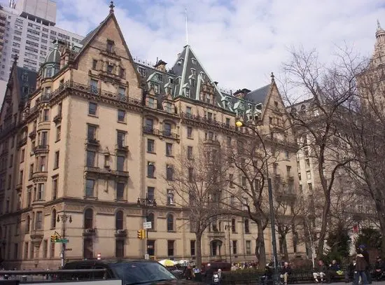 5 eternal residents of the Dakota building 1 5 eternal residents of the Dakota building