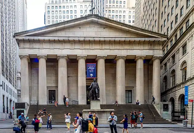Wall Street, the symbol of wealth and power 5 Wall Street, the symbol of wealth and power 4