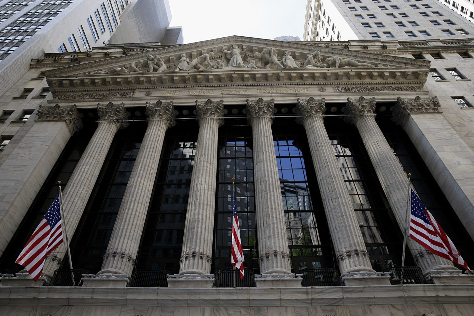 Wall Street, the symbol of wealth and power 10 Wall Street, the symbol of wealth and power 9