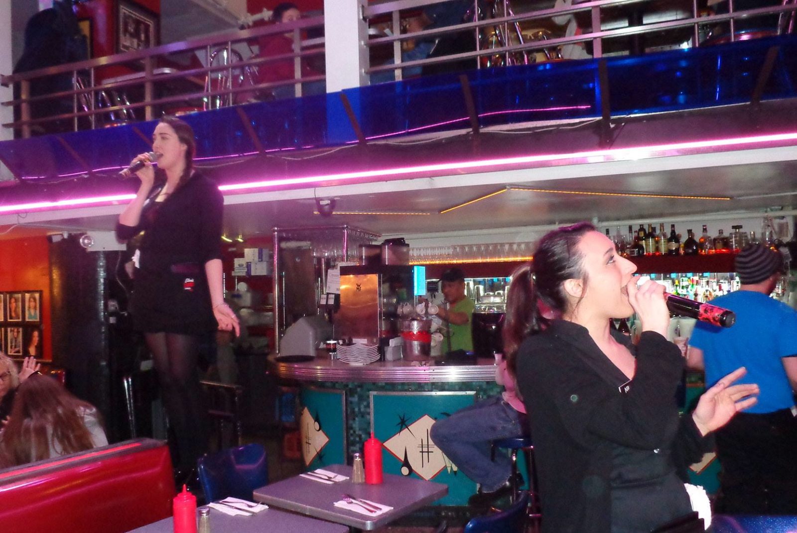 Iconic Ellen's Stardust Diner 14